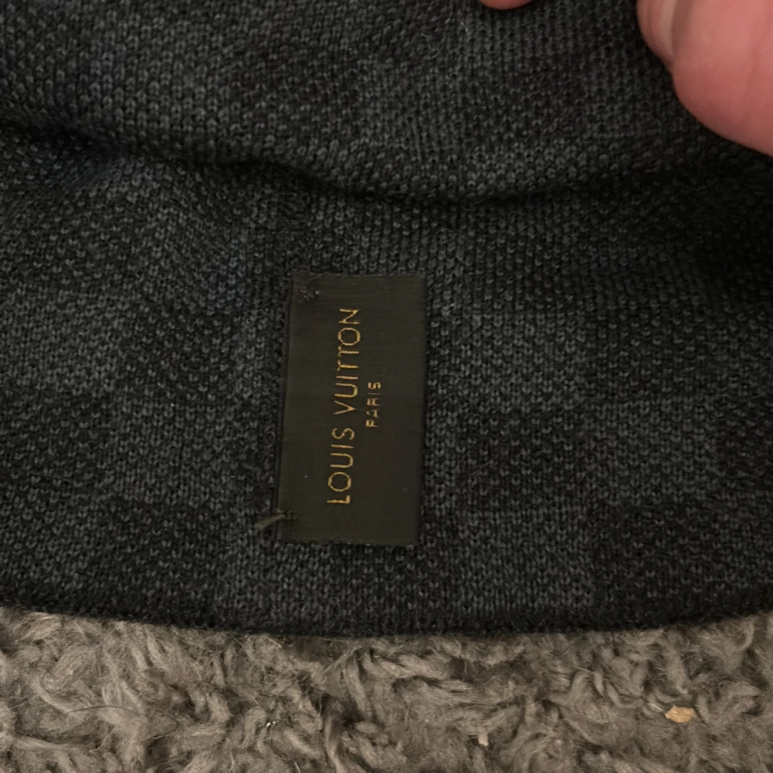 Svart rutig mössa från Louis Vuitton - 1