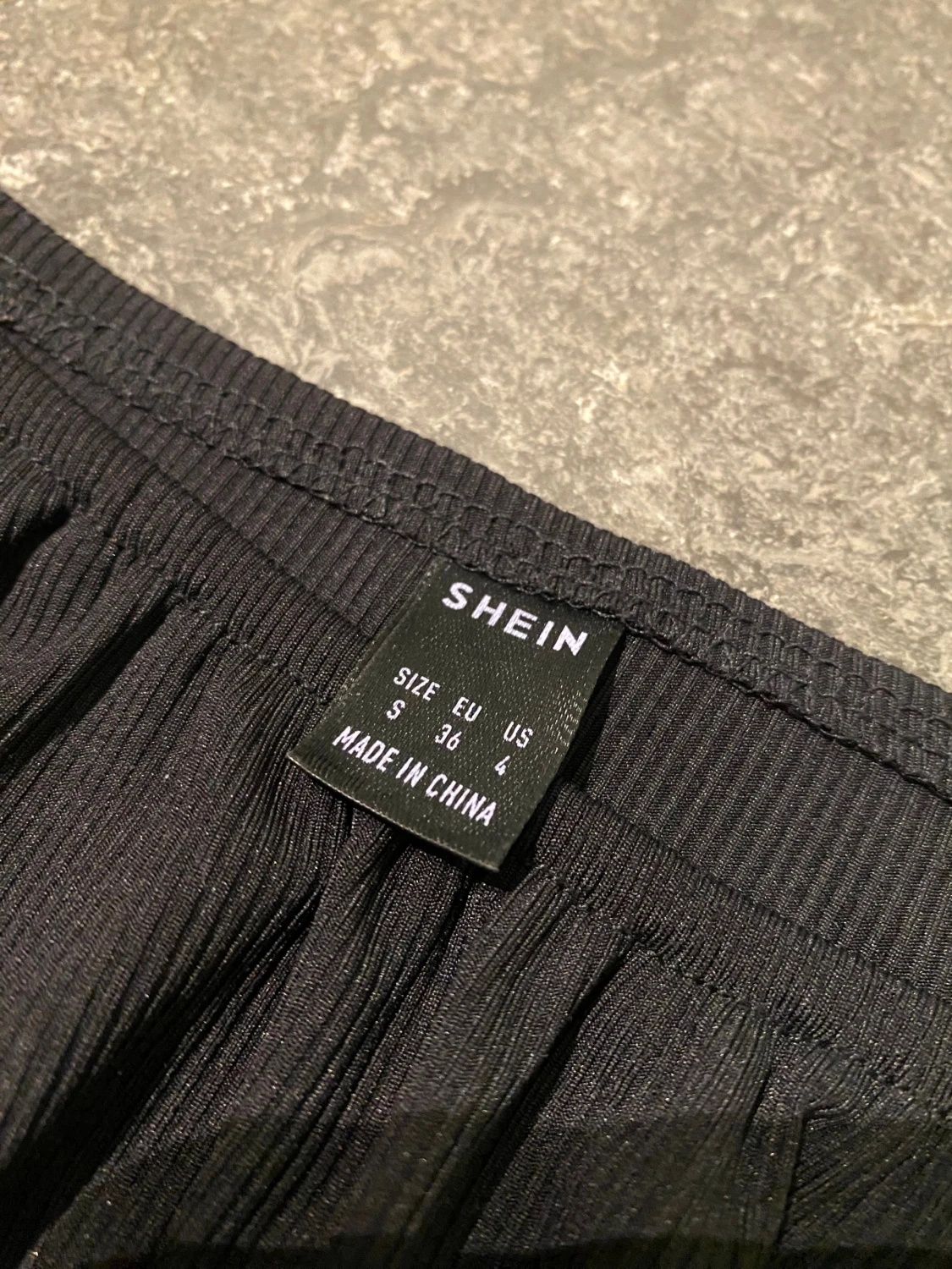 Svart croppad bolerotopp från SHEIN - 2