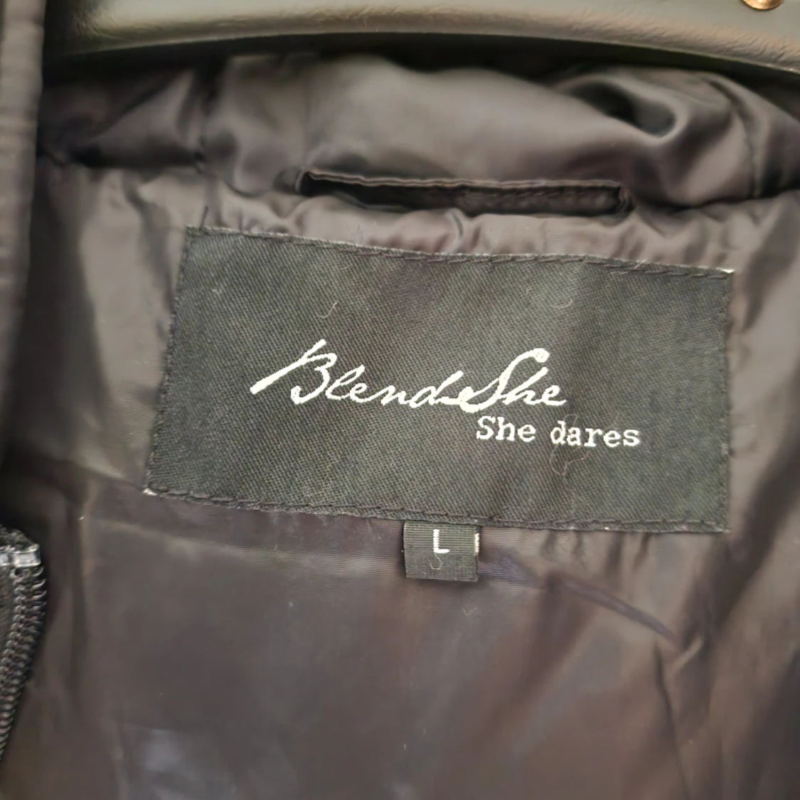 Svart quiltad jacka - 4