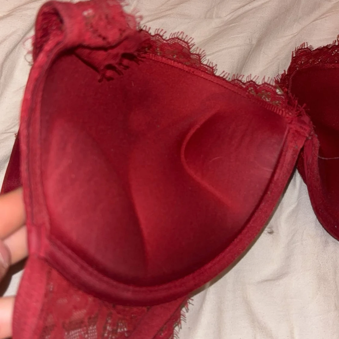 Vinröd spetskorsett med vaddering - 1