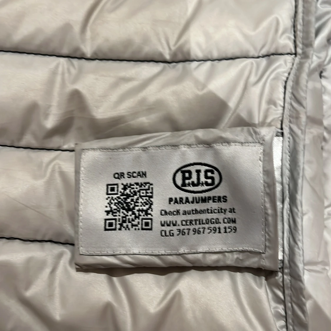 Svart dunjacka Parajumpers YS - 3