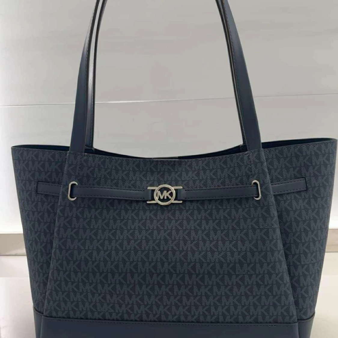 Michael Kors Handväska - Helt Ny 