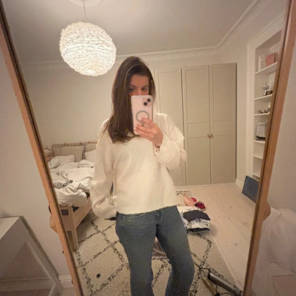 Vit stickad tröja med rund hals - 1