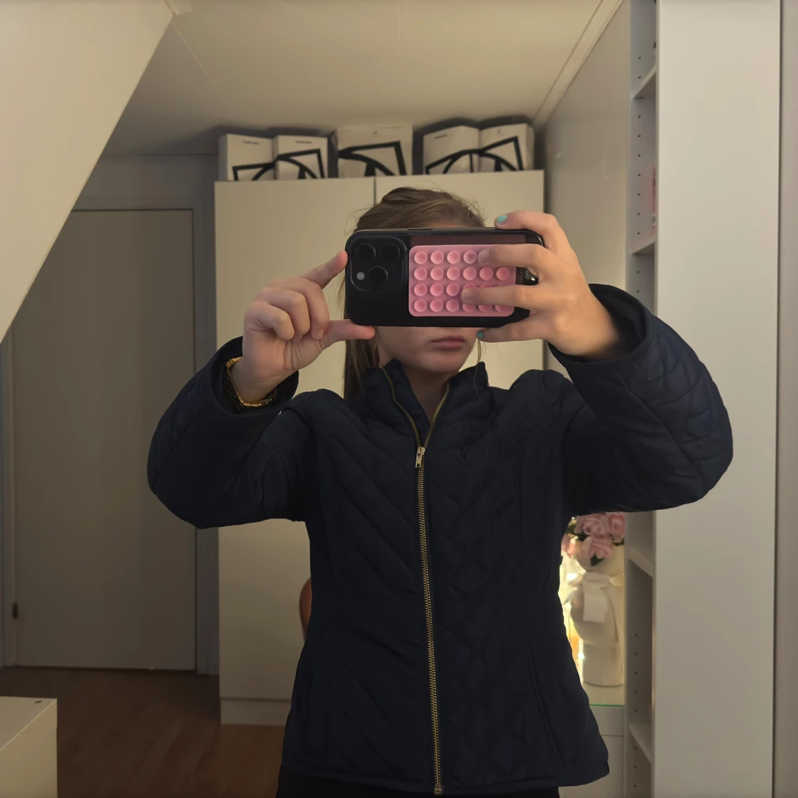 Mörkblå quiltad jacka med dragkedja - 2