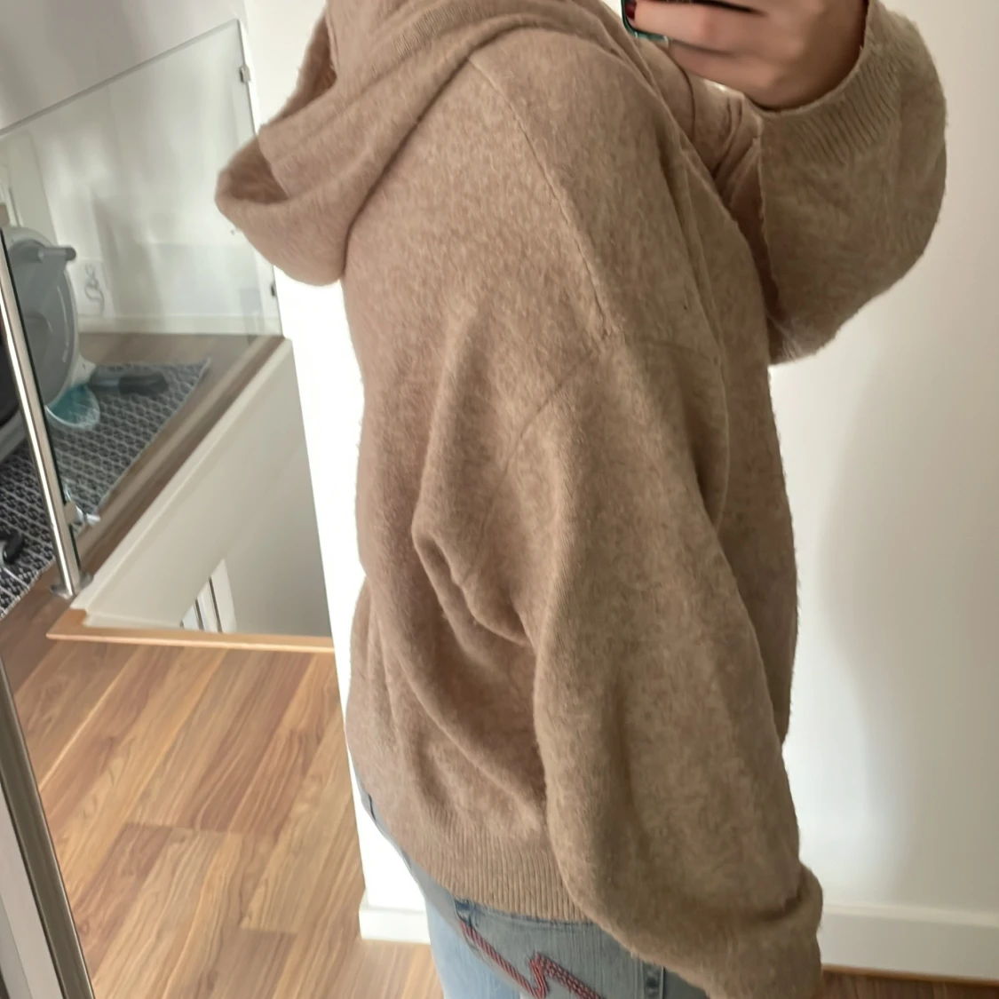 Beige stickad hoodie från Lindex - 2