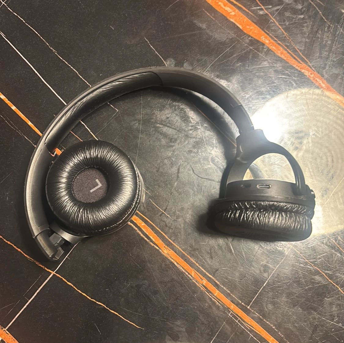 JBL TUNE570BT trådlösa  - 4