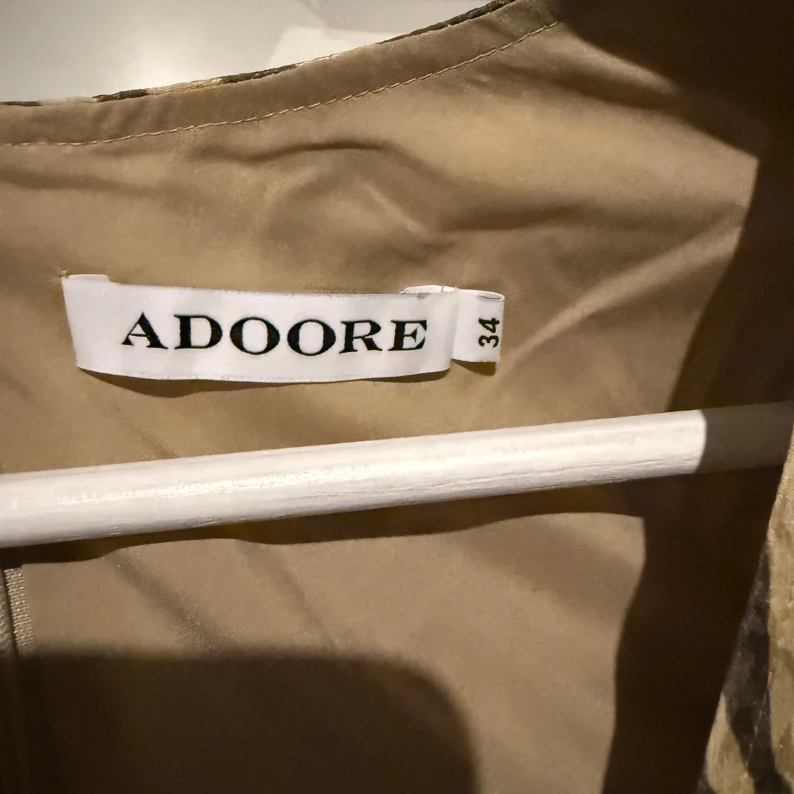 Zebramönstrad kortklänning från Adoore - 2