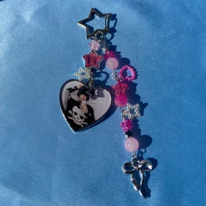 ECCO2K - FRAGILE - keychain - 1st Keychain med ECCO2K motiv. Alla DRAIN GANG beställningar kommer med foto + DRAINBABY sticker. Alla beställningar kommer med freebies!