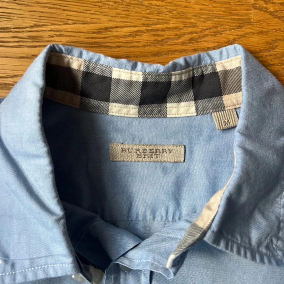 Blå skjorta från Burberry - 3