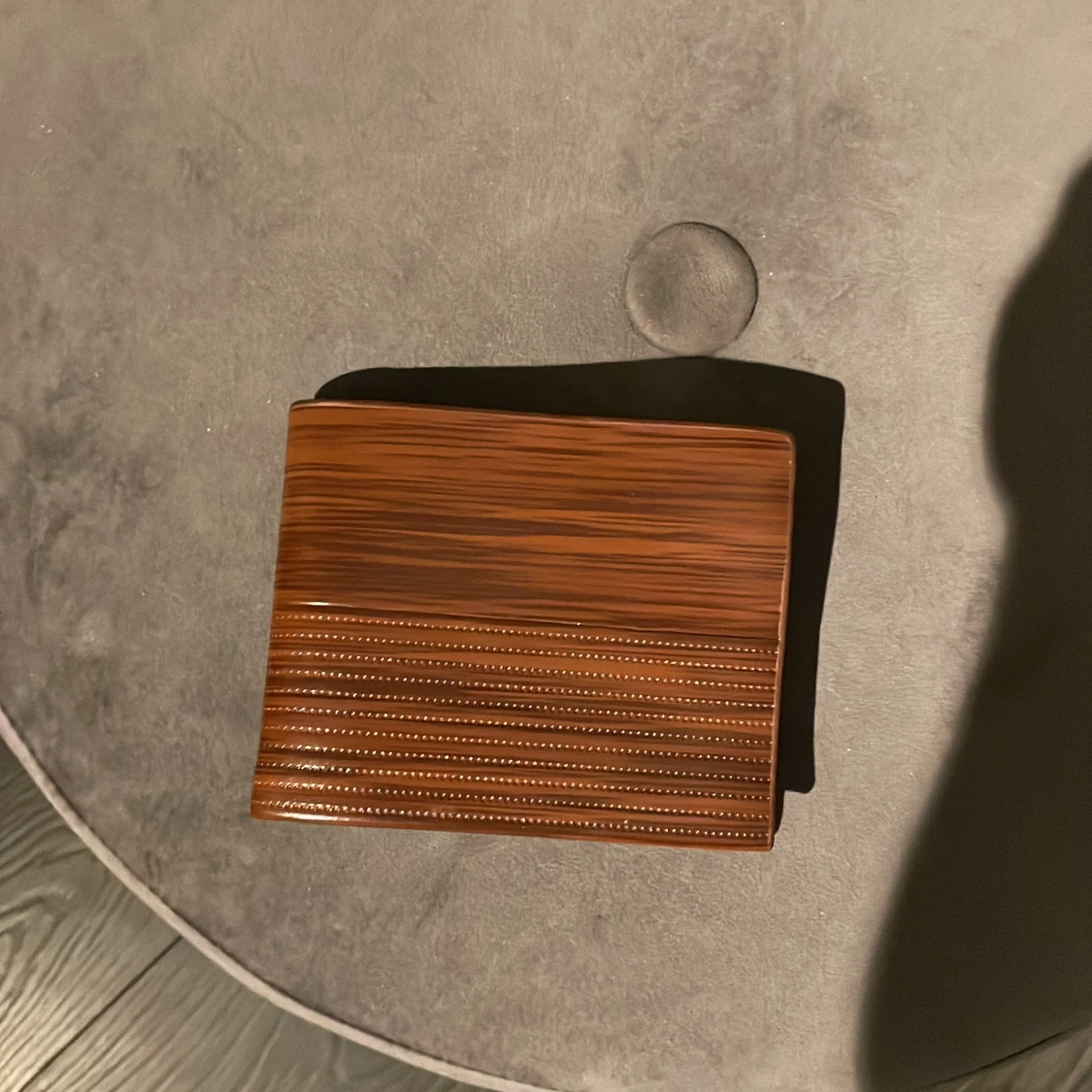 Brun randig plånbok  - 1