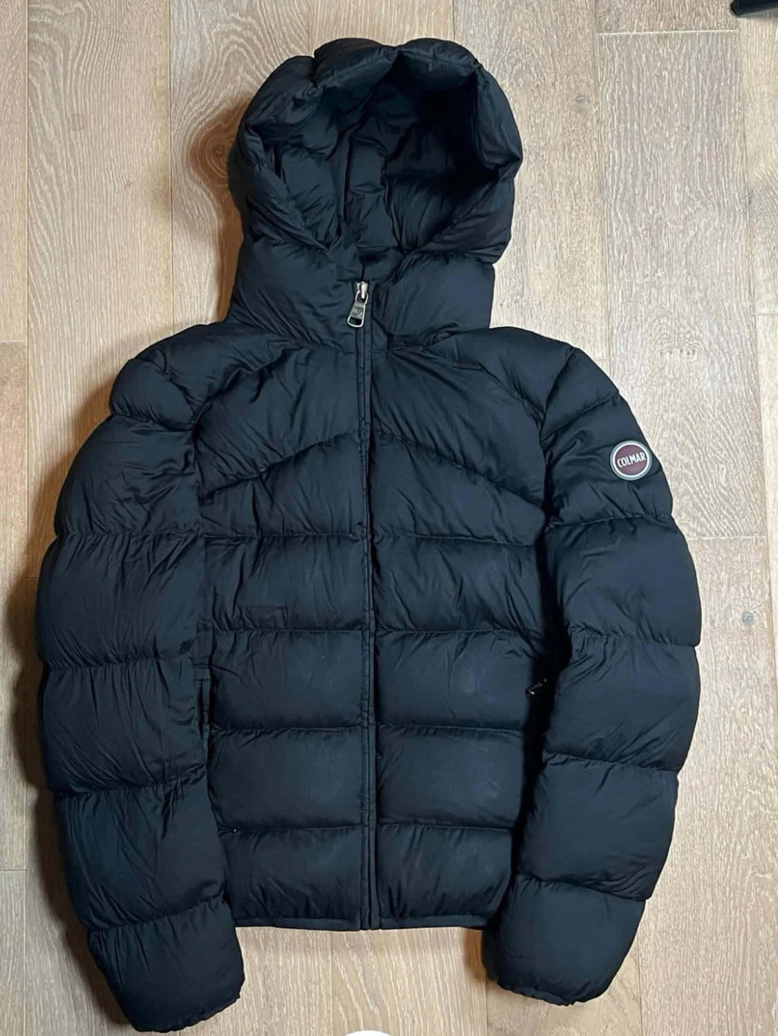 Svart pufferjacka från Colmar