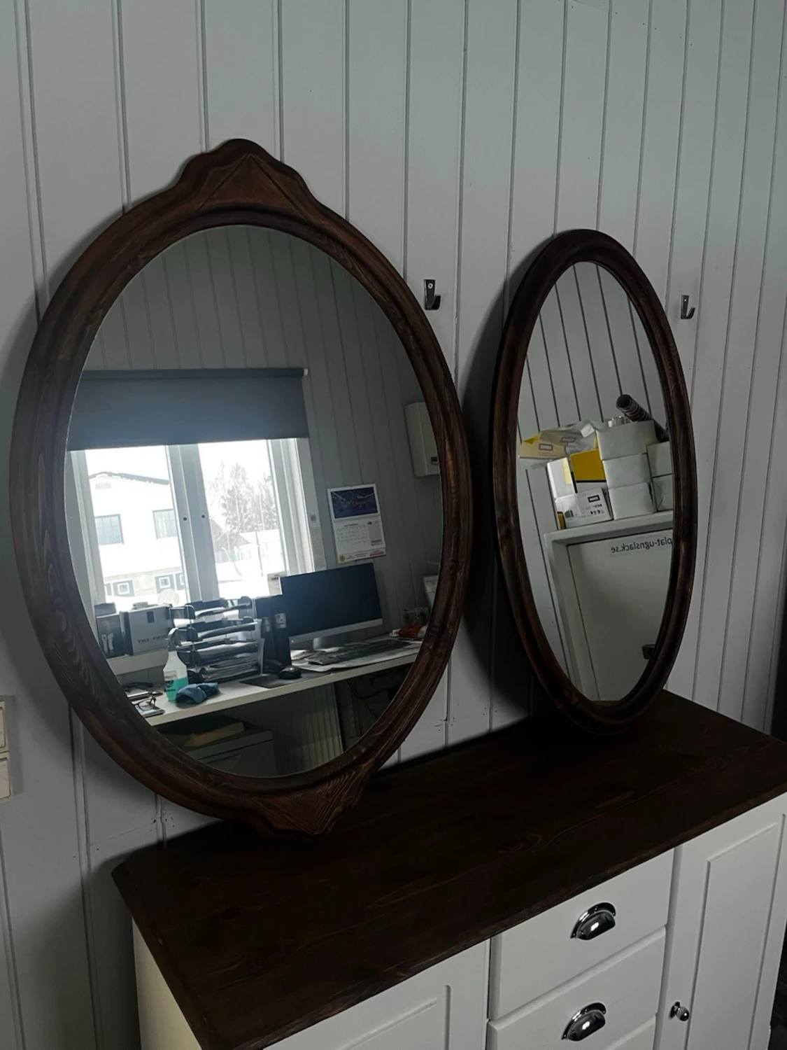 Brun vintage väst med träkänsla