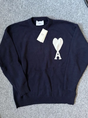 AMI Navy blue knit sweater - Brand new. Size M, perfect fit true to size