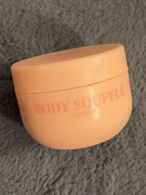 Core Crush body soufflé - Knappt använd kroppskräm från Gunry🤍