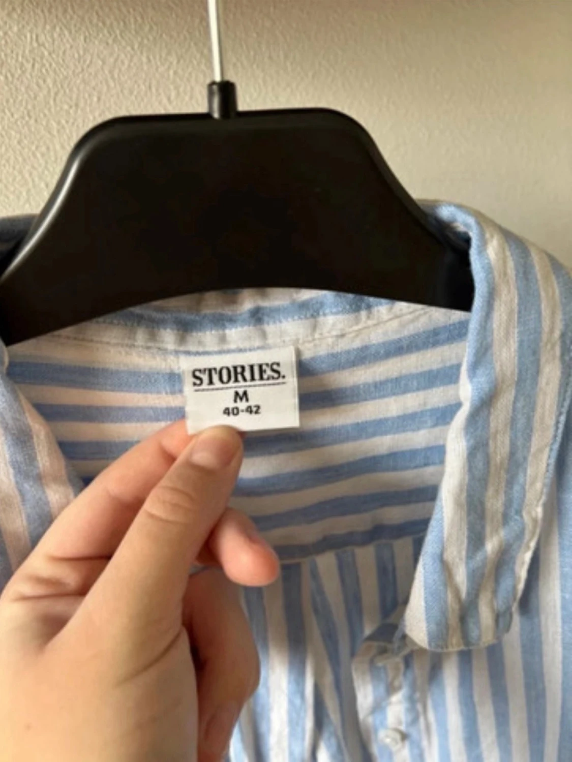 Blåvit randig skjorta från Stories - 2