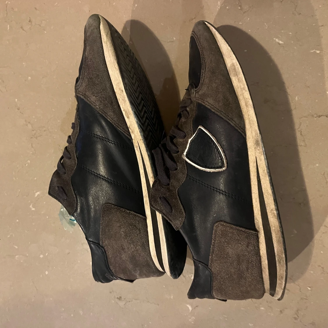 Philippe Model sneakers i mocka och skinn - 4