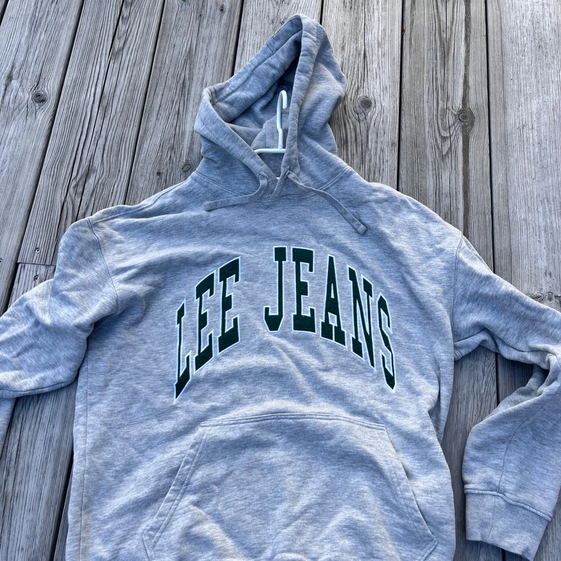 Grå hoodie från Lee Jeans - 1