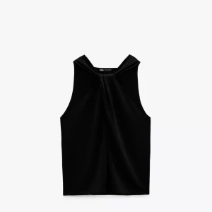 Halterneck topp - Jätte fin topp från Zara!! Slutsåld o endast använd enstaka gång 