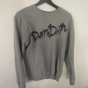 Dondup tröja  - Sällsynt modell- Dondup tröja- storlek S skick 10/10 inga defekter- hör av dig vid frågor
