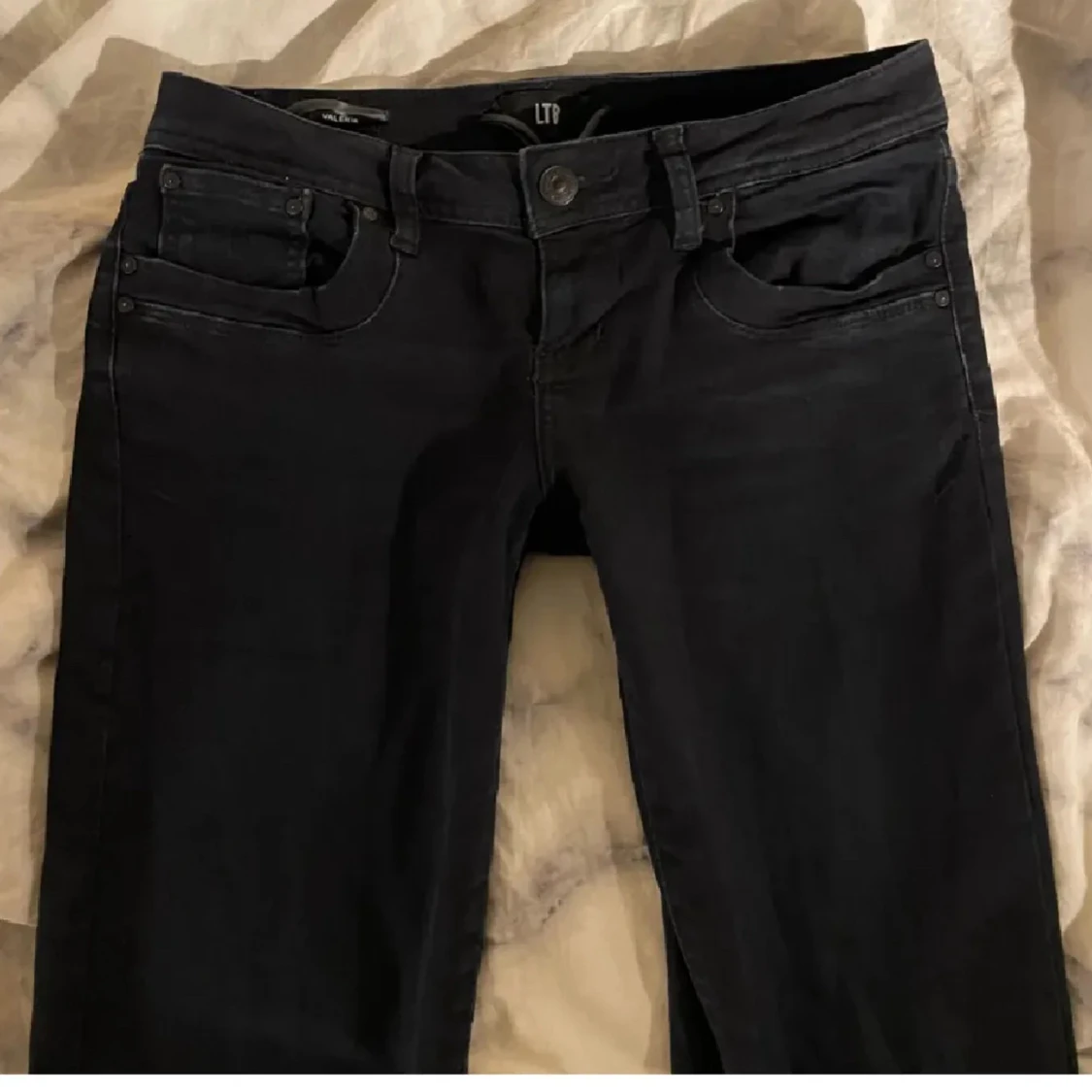 Svarta jeans från LTB med bootcut - 2