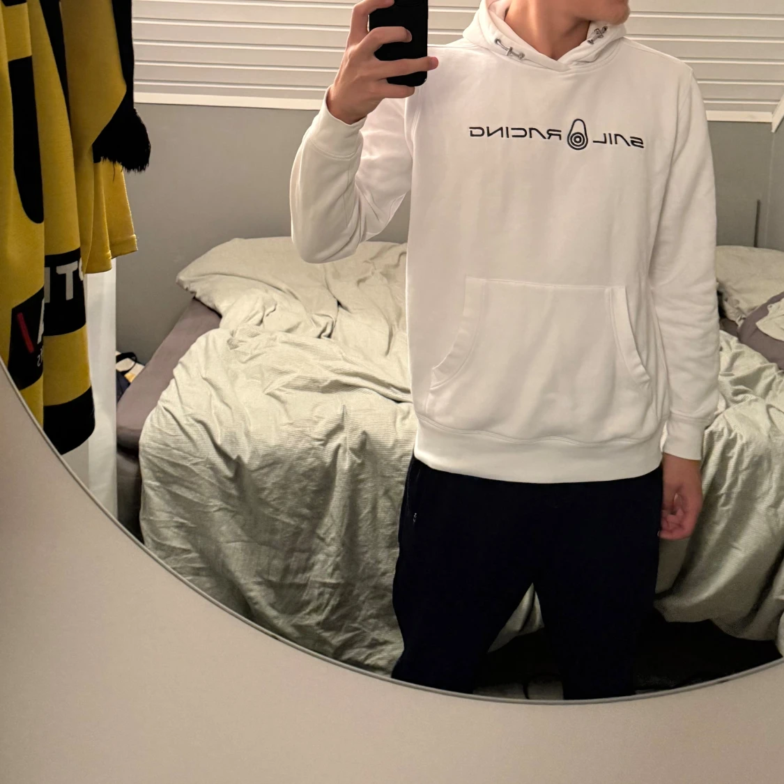 Vit hoodie från Sail Racing