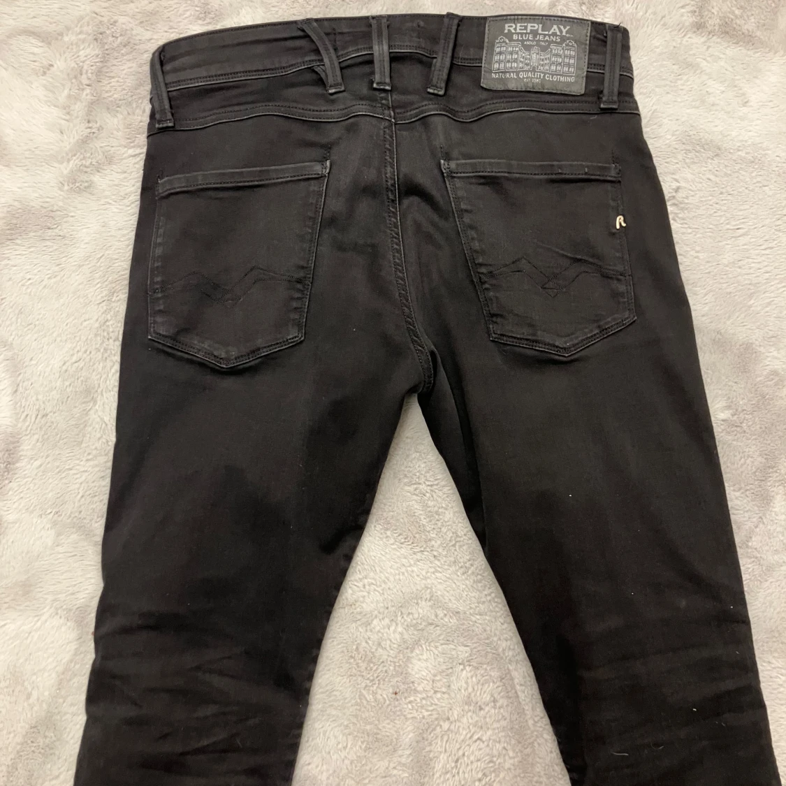 Svarta Replay Anbass jeans - 1