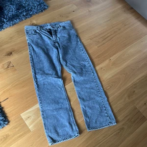 HOPE jeans - Jävligt schyssta jeans i schysst tvätt från hope, nyskick knappt använda, storlek W31 L34, nypris cirka 2299, mitt pris 899
