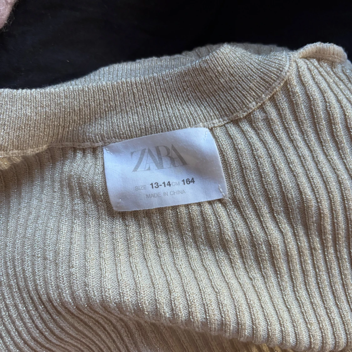 Beige ribbad tröja med glitter från Zara - 3