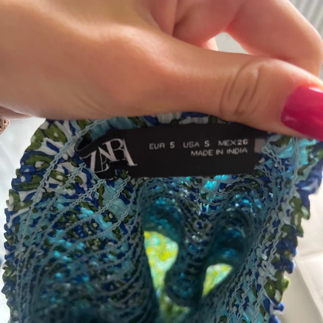 Mönstrad blågrön kjol från Zara - 1