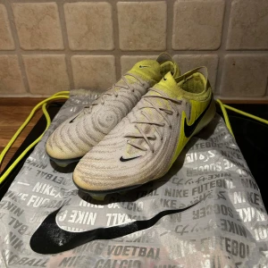 Nike phantom gx ll Elite - Väldigt bra skick, använda 1 träning. Storlek 43