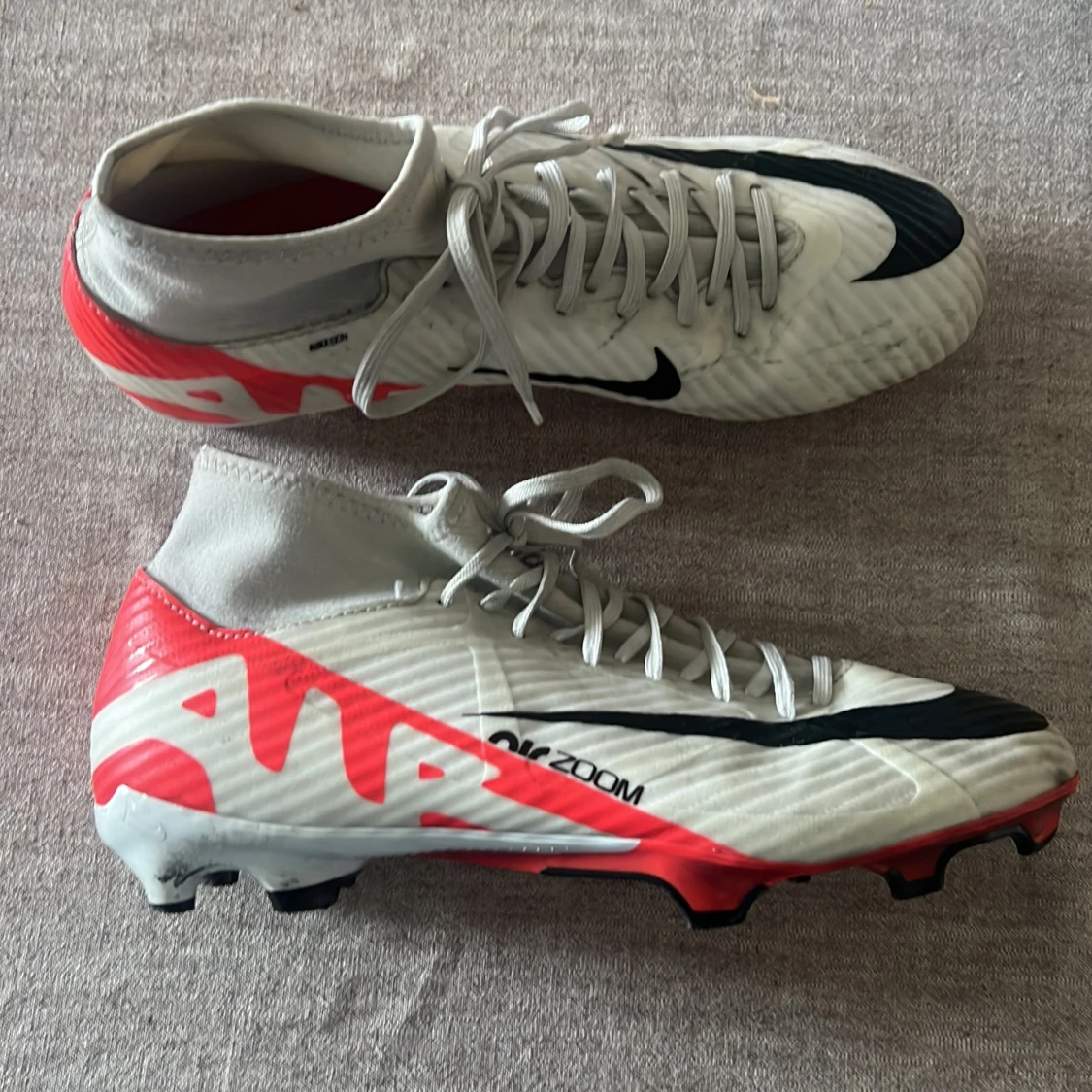 Nike fotbollsskor 41,41,38,5,43