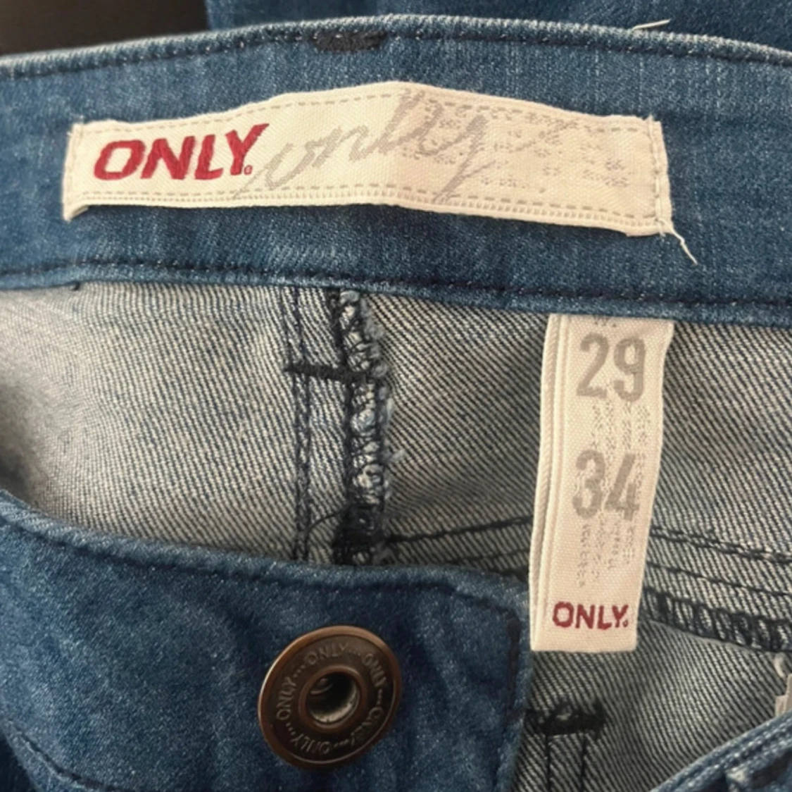 Blå bootcut jeans från ONLY, 29/34 - 2