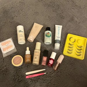 Beauty kit - Olika skönhetsprodukter i olika skick, men allt är rent. Nypris är minst 700kr 😊 Tillkommer även en styling kräm som jag glömde lägga in i bilden.