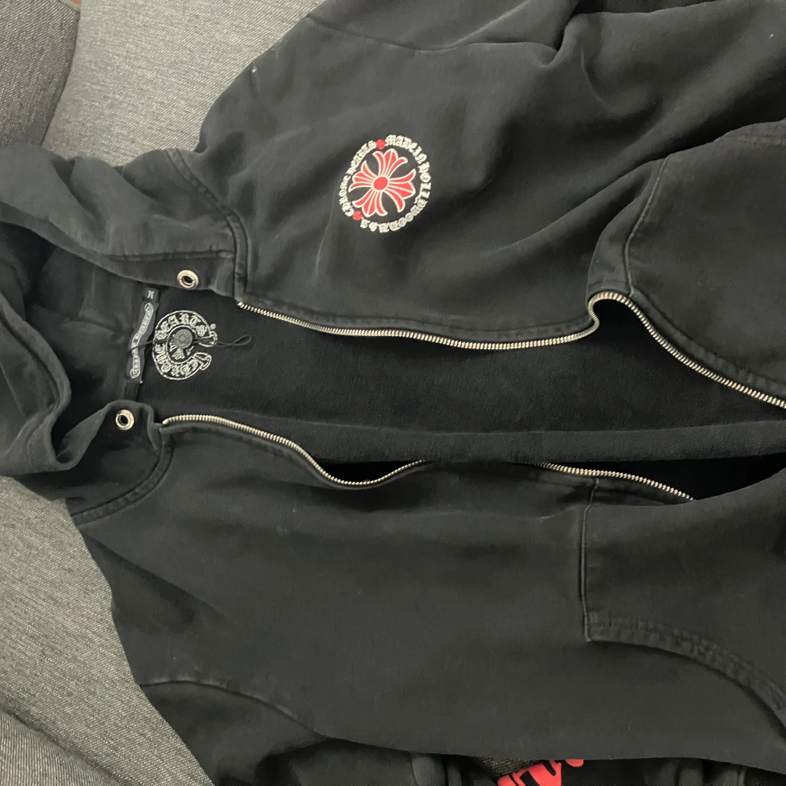 Svart hoodie från Chrome Hearts med tryck