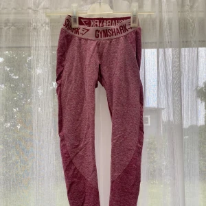 Rosa leggings från Gymshark - Använd fåtal gånger då jag inte hade nån matchande tröja