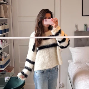 Stickad tröja!  - Så snygg tröja! 