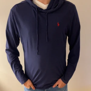 Ralph lauren tröja  - Tja, säljer en fet Ralph lauren tröja skicket är 8/10, Storlek M💫 Vid frågor hör gärna av dig, Priset är ej hugget i sten.😇