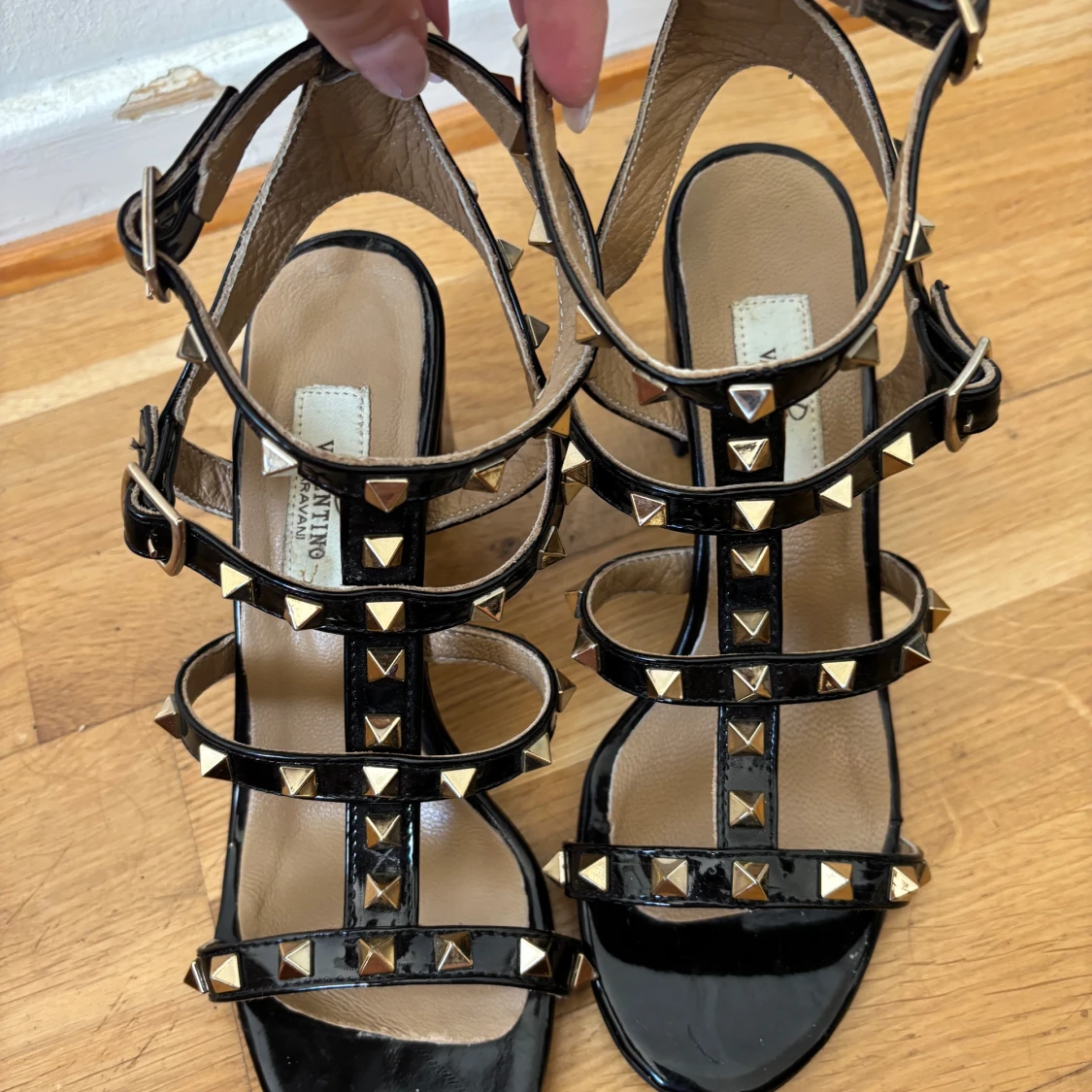 Valentinorockstud klackskor - 1