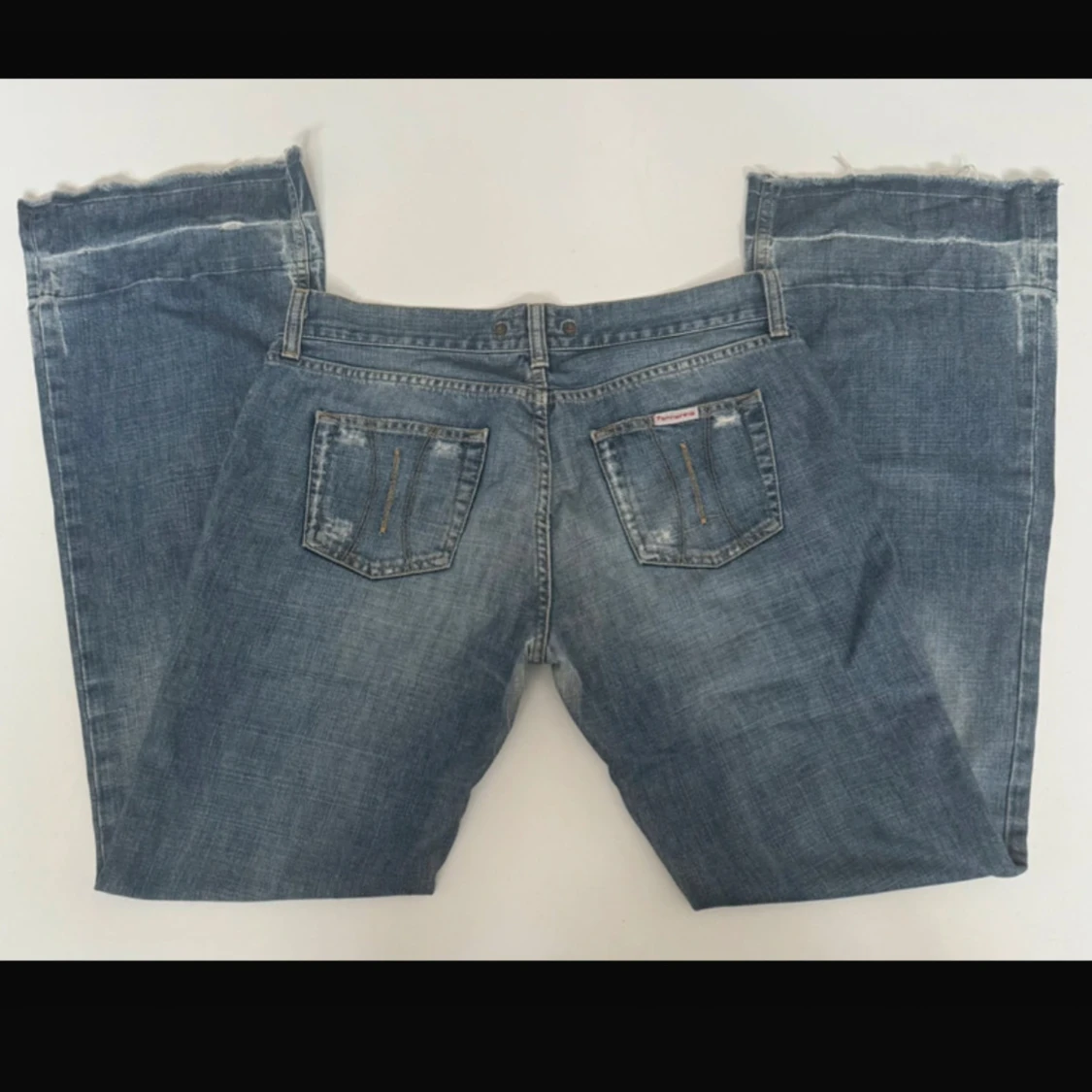 Blå jeans från Fornarina med råa kanter - 2