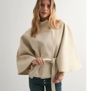 Slutsåld Nelly jacka - Intressekoll på denna jacka - aldrig använd💗