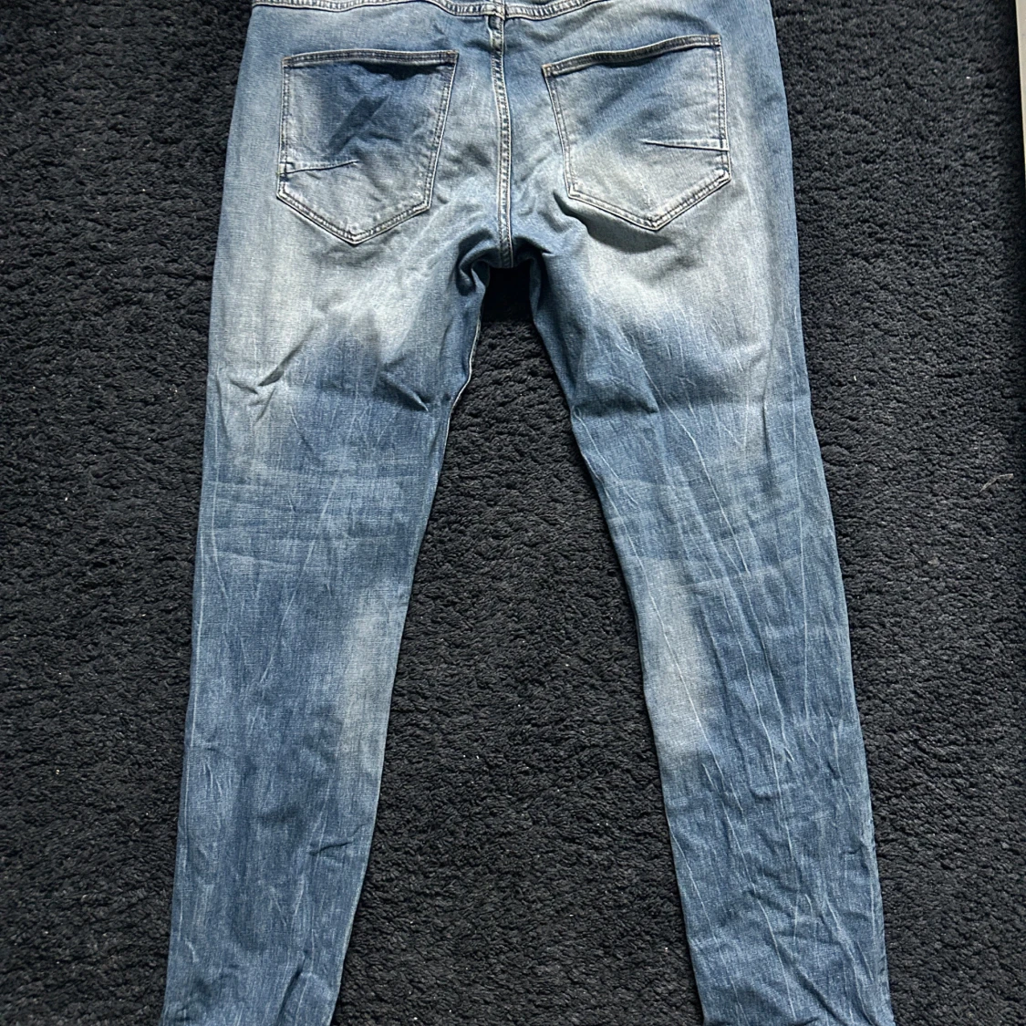 Blå baggy jeans med slitningar - 1