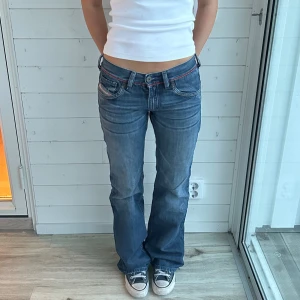 Diesel jeans - Blå diesel jeans i storlek S. Midja: 37x2 cm innerben: 81 cm