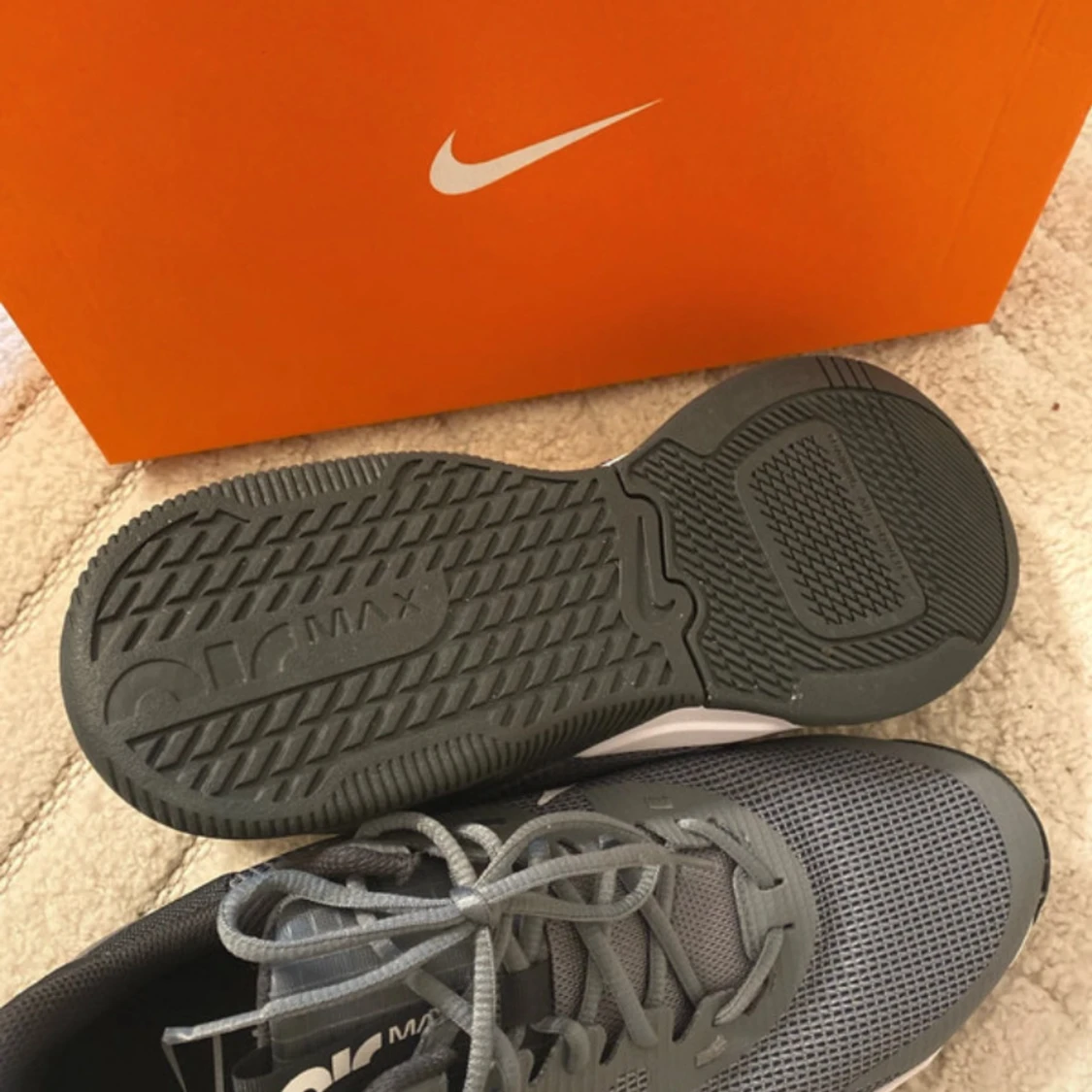 Nike Air Max grå sneakers - 1