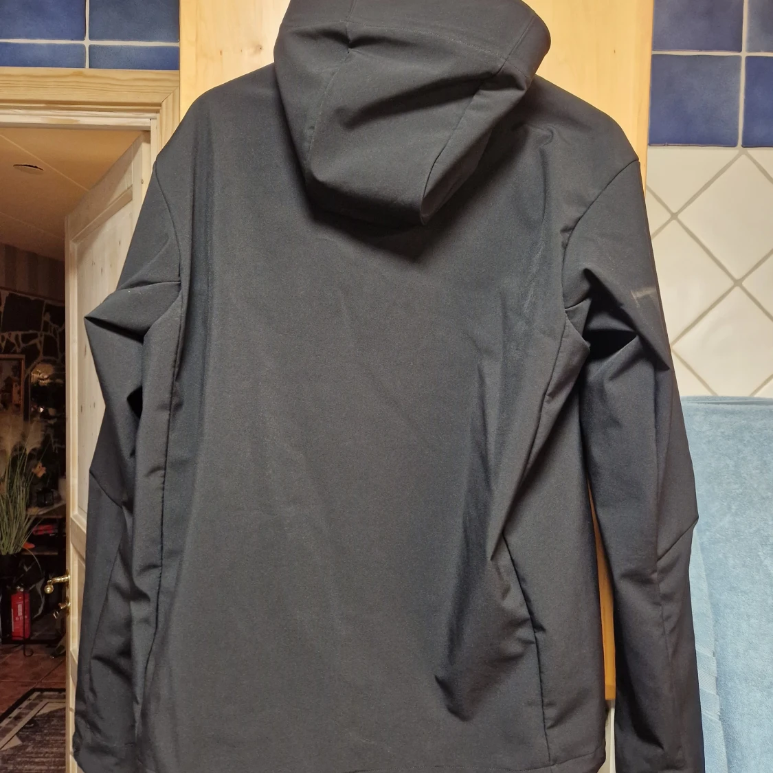 Svart vindjacka från Peak Performance - 1