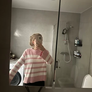 Randig tröja - 🩷