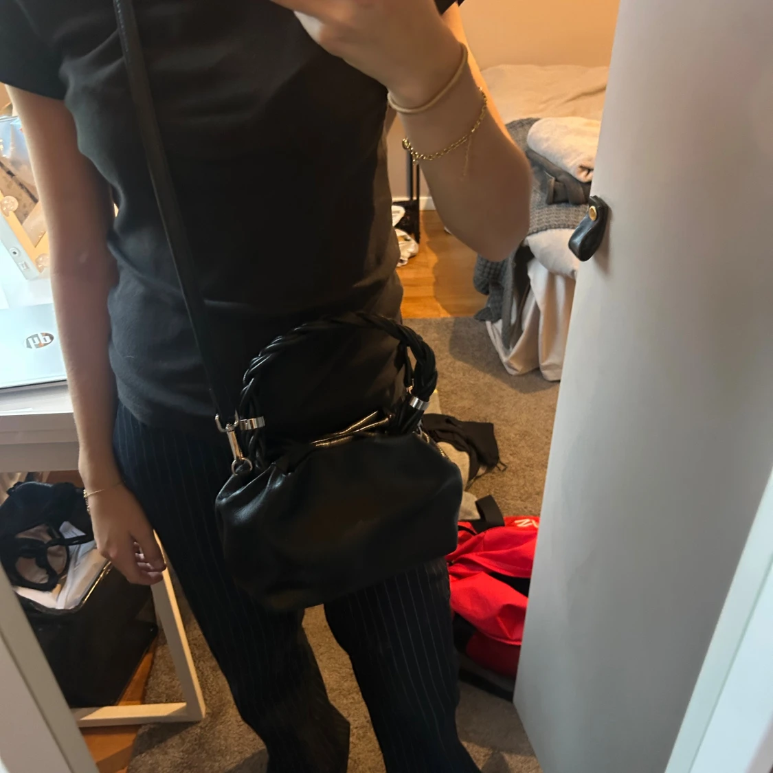 Svart liten väska  - 1