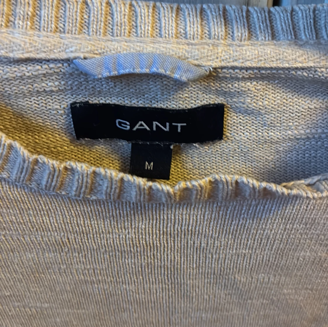 Beige stickad tröja från GANT - 2