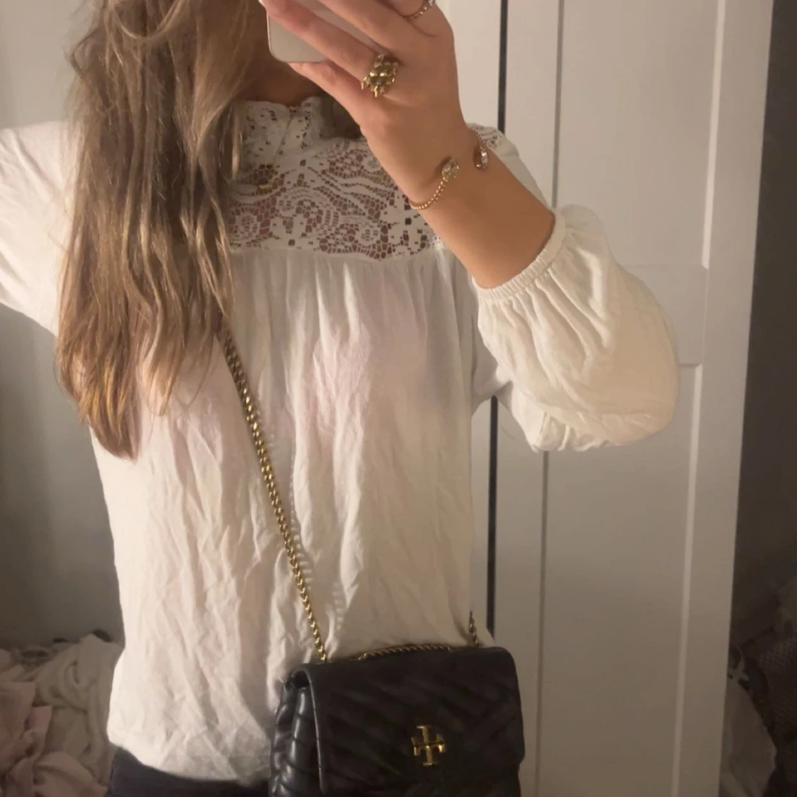 Vit blus med spets