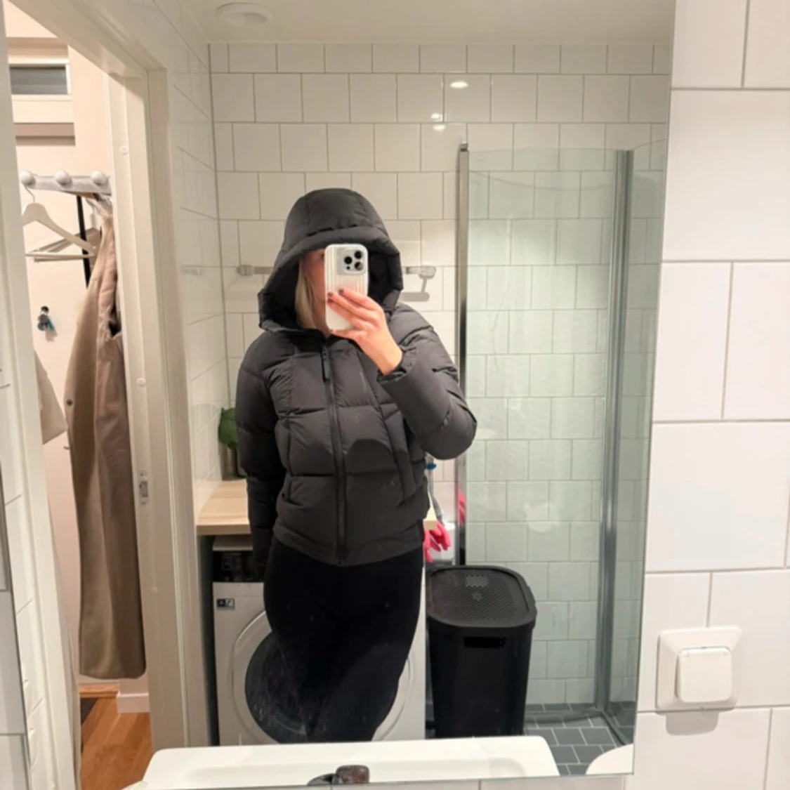 Svart pufferjacka Peak Performance - 1