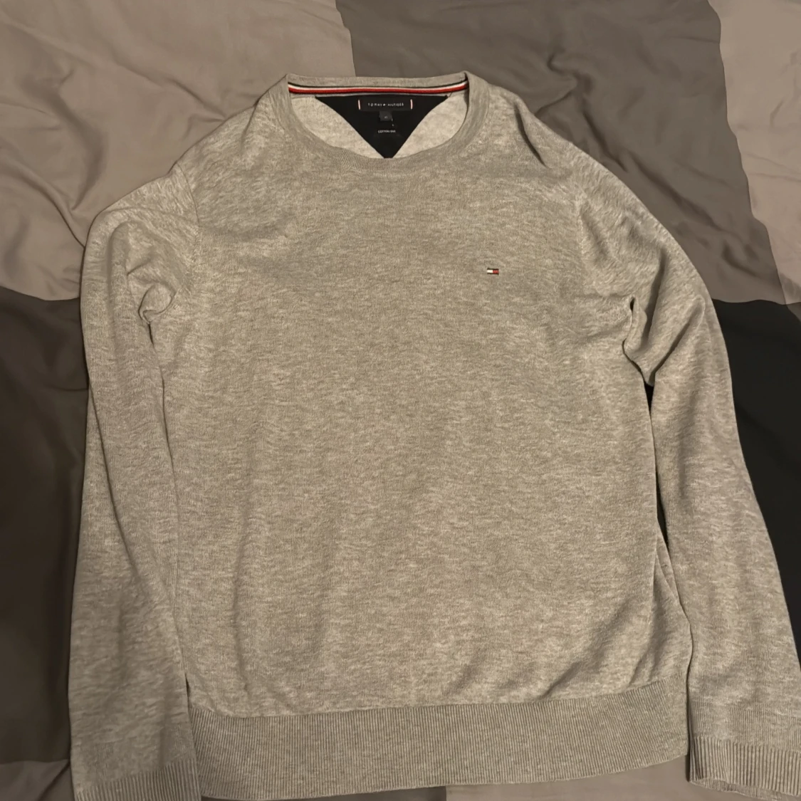 Grå tröja från Tommy Hilfiger M